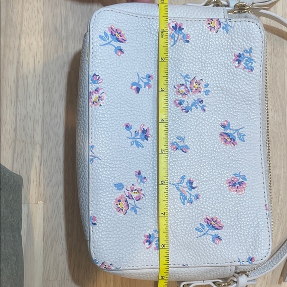 Cath Kidston Cream ditzy Floral leather camera crossbody bag - Picture 10 of 13
